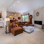 Villa Pink Moon Private Luxury Secluded Garden 5 Bedroom 4 En Bathrooms With Private Pool Cat 6 Wifi Close To Fontane Bianche