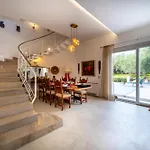Pink Moon Private Luxury Secluded Garden 5 Bedroom 4 En Bathrooms With Private Pool Cat 6 Wifi Close To Villa