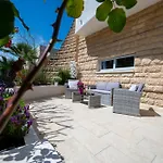 Pink Moon Private Luxury Secluded Garden 5 Bedroom 4 En Bathrooms With Private Pool Cat 6 Wifi Close To Fontane Bianche