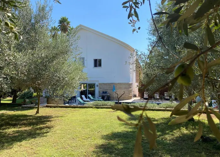 Pink Moon Fontane Bianche